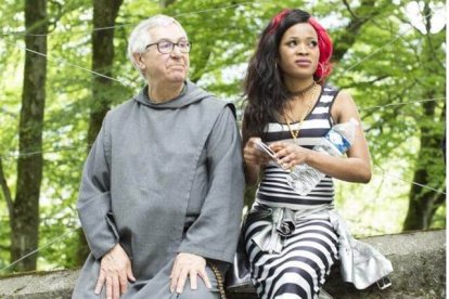 A Lourdes llega gente de lo más variopinto... quizá buscan cosas distintas, pero casi todos encuentran compasión y esperanza