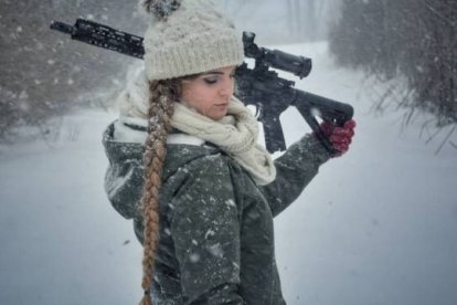 La activista Kaitlin Bennett defendió durante años las propuestas republicanas desde el ateísmo hasta que descubrió la fe.