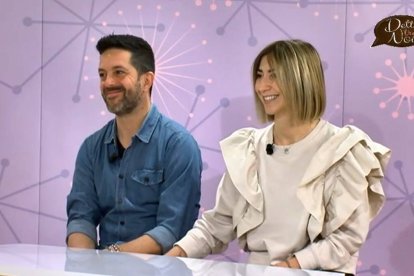 Matteo y Fabiana, los padres de Michy, sabían que el valor de la vida de su hijo no dependía de su estado físico. Pudieron conocerle y hacerle hijo de Dios por el bautismo. Foto: Captura de "Detto tra noi", de TRC TV de Módena.