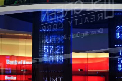 Daniel M. Bell no cuestiona que el capitalismo funciona: se pregunta qué ocurre allí donde funciona. Foto: Oren Elbaz / Unsplash.