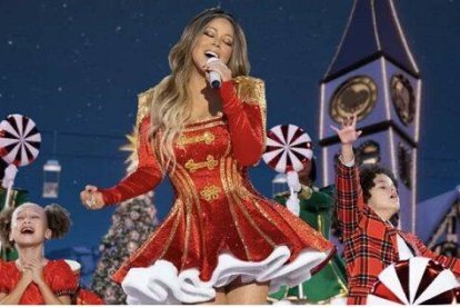 Mariah Carey gana mucho dinero en Navidad pero dice que la reina de las fiestas es la Virgen María