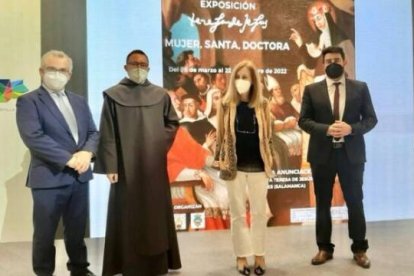 El prior de los carmelitas descalzos en Alba de Tormes, Miguel Ángel García, habla con Religión en Libertad sobre los detalles de su próxima exposición sobre Santa Teresa: "Mujer, santa, doctora".