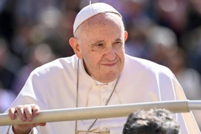 En la audiencia de este miércoles, 
Francisco llamó al "heroísmo" que los ancianos pueden encontrar tras la jubilación con sus hijos, nietos y los más necesitados.