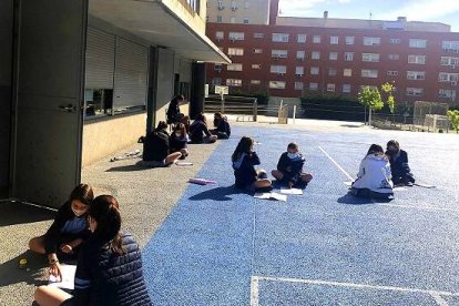 El patio del Colegio Newman acogerá, del 25 al 26 de marzo, numerosas actividades culturales y solidarias