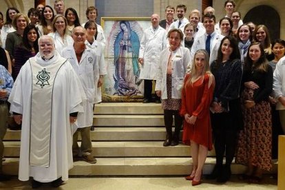 Misa blanca en Denver, Colorado, en 2021... una ocasión de reunir a los sanitarios católicos en oración y fraternidad