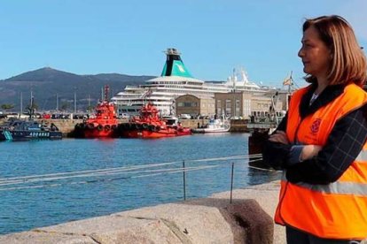 Elvira Larriba,  coordinadora del Apostolado del Mar en Vigo, detalla su labor asistencial con miles de marineros cada año: los afectados del naufragio del Villa Pitanxo no fueron una excepción.