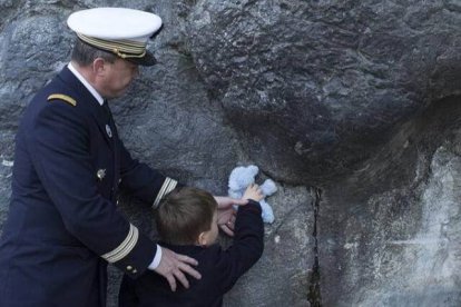 La gruta de Lourdes atrae y fascina... y así surge Lourdes, una película que profundiza en ese misterio