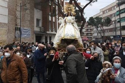 Procesión con la Virgen de la Paz por las calles de Alcobendas en marzo de 2022