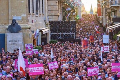 La Valeta (Malta) casi triplicó su población este domingo, en un marcha contra las enmiendas que despenalizan el aborto si hay riesgos para la salud de la madre.
