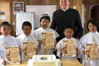 Primeras Comuniones en 2018 en Arviat, Nunavut -cerca del Ártico canadiense-, en la parroquia de Santa Teresa
