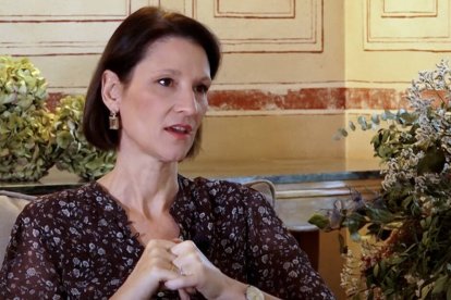 Catherine L'Ecuyer es madre de familia, doctora en Educación y una gran divulgadora: "Las pantallas reducen la atención y crean más impulsividad en los alumnos".