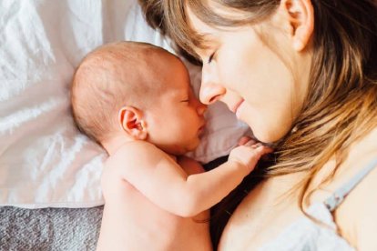 La mujer y la maternidad se benefician de una vida sin anticonceptivos.