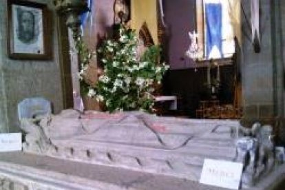 Sepulcro en Langoat.