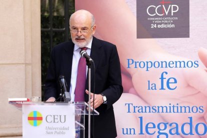 Rafael Sánchez Saus presentó el nuevo congreso y explicó los motivos de centrarlo en la transmisión del legado de la fe.