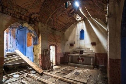 Iglesia de Sant Serni d'Àrreu (Lérida), del siglo X, completamente abandonada