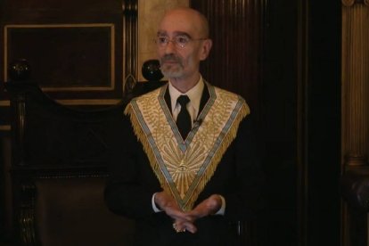 Marc Henry, ex Gran Maestre de la Gran Logia de Francia, fue uno de los masones invitados y que defendió la eutanasia.