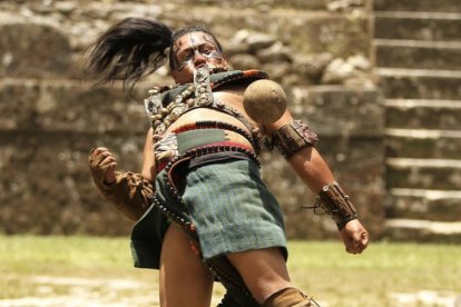 Fray Francisco de Beráscola llegó en 1595 al nuevo continente. Allí viviría en primera persona una de las empresas civilizadoras más importantes de la historia (fotografía: fiesta popular en la que se representan los juegos tradicionales aztecas).