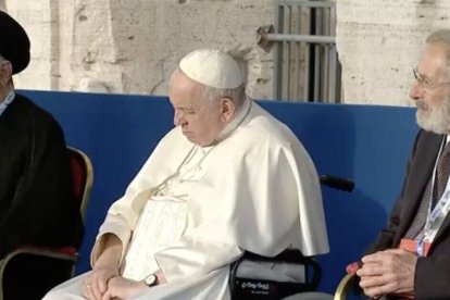 Francisco participó, junto a otros líderes religiosos, el Encuentro por la Paz organizado por la Comunidad de San Egidio.
