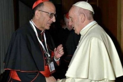 El cardenal Omella, arzobispo de Barcelona, con el Papa Francisco