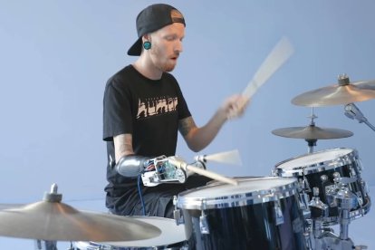 Jason "One hand" Barnes es solo uno de los integrantes de una nueva corriente que los especialistas no dudan en calificar de "trastorno": los transcapacitados desean quedar lisiados de por vida, llegando al extremo de operarse para ello.