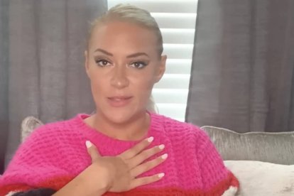 La cantante y modelo canadiense confesó recientemente el sentimiento de culpa tan grande que siente por sus tres abortos. La experta Roback analiza cómo su caso es un ejemplo paradigmático de los efectos perniciosos que tiene la revolución sexual.