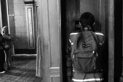 El efecto del perdón sacerdotal no es solo sobre el penitente, sino que repercute en bien de toda la Iglesia. Foto: Shelly / Cathopic.com