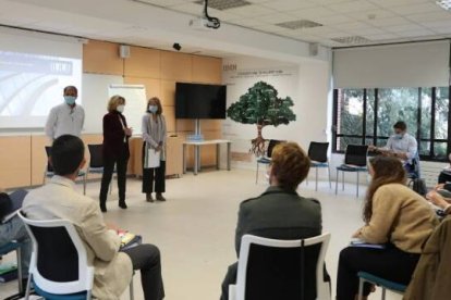 Desde del próximo mes de noviembre, todos los interesados en profundizar en la familia y matrimonio y disponer de argumentos sólidos para su defensa podrán hacerlo en el máster online coordinado por la UFV, el CEU y la Facultad de Teología de Burgos.