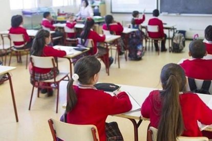 El Tribunal Constitucional rechaza, por siete votos a favor y cuatro en contra, el recurso de VOX contra la ley educativa del Gobierno del PSOE. Se convierte en constitucional que la educación diferenciada no pueda ser financiada públicamente.