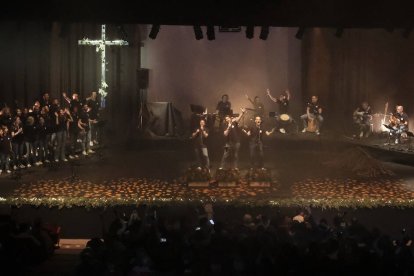 El coro Emaús-Effetá de Mallorca volvió a representar el musical por el día de San José: hubo 80 voluntarios y músicos amateurs.