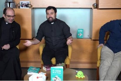 Los curas de Red de Redes hablan del noviazgo cristiano y lo necesario para casarse