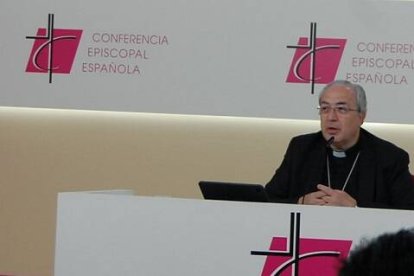García Magán presenta las conclusiones de los obispos españoles reunidos en su asamblea de abril