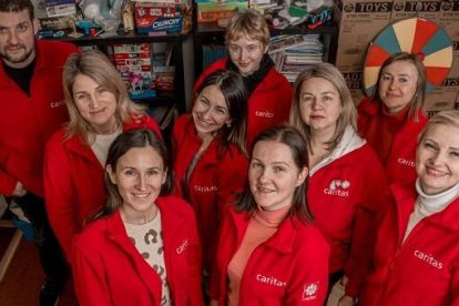 El equipo del centro de atención a refugiados de Cáritas Polonia en Varsovia... tras un año único, pueden estar satisfechos de su trabajo