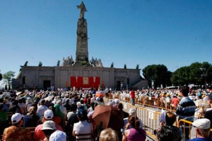 Un breve compendio de la espiritualidad del Sagrado Corazón de Jesús actualizada que puede leerse de dos maneras, según su autor Manuel Vargas: o de principio a fin o a modo de consulta.