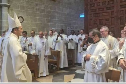 El obispo Rebollo, de Tarazona, con el clero de su diócesis