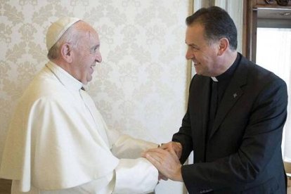 Ángel Fernández Artime, español, superior mundial de los salesianos, conoce a Francisco de su paso por Buenos Aires