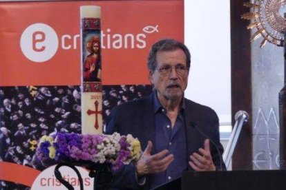 Josep Miró, presidente de E-Cristians, en un acto de la asociación en la parroquia del Pilar en Barcelona