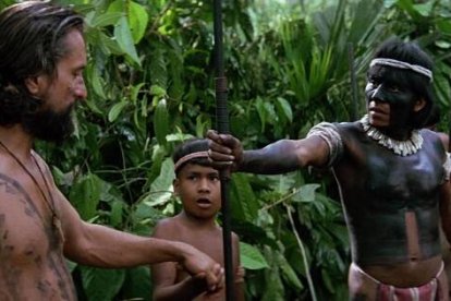 Una escena de la película La Misión de 1986... los misioneros respondieron al reto del idioma con gramáticas