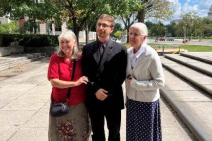 Joan Andrews Bell, Jonathan Darnel y Jean Marshall son los últimos tres condenados por la Ley FACE, acusados de "conspiración" por rezar en un abortorio e impedir su funcionamiento durante cuatro horas. Previsiblemente irán a prisión 11 años.