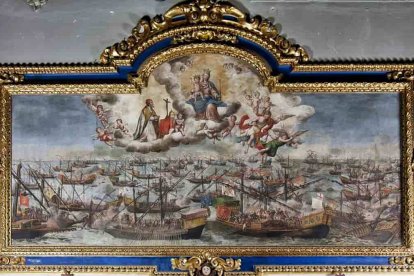 'La Virgen del Rosario protegiendo las naves españolas en la Batalla de Lepanto', de Lucas Valdés (1661-1725), cuadro conservado en la Real Parroquia de Santa María Magdalena de Sevilla.