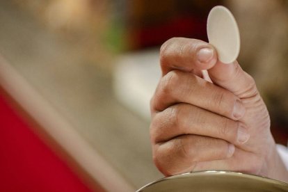 'Es mi cuerpo', 'Es mi sangre'... las palabras de Jesucristo no admiten interpretación. Foto (detalle): Mauricio Toczek / Cathopic.com