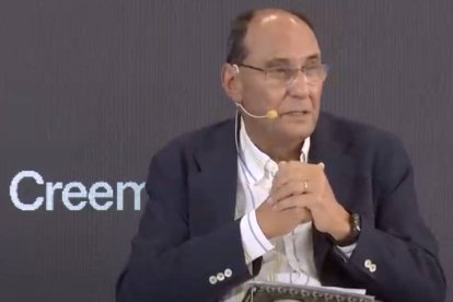 "Cuando crees que ha llegado el final durante el ululante viaje alucinatorio en ambulancia, surge incontenible el amor", reconoce desde el hospital el político español Alejo Vidal-Quadras.