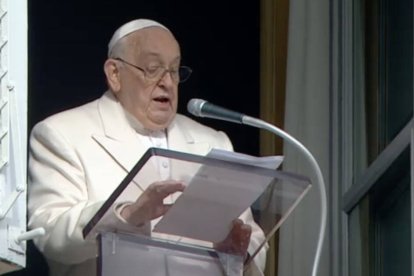 "Para acoger los grandes dones de Dios es fundamental atesorar los más cotidianos y menos llamativos. María cultivó el inmenso don de su Inmaculada Concepción a través de la sencillez", dijo el Papa.