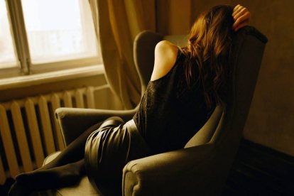 Los partidarios del aborto niegan toda relación causal con problemas de angustia o depresión, pero una revisión de los estudios existentes sugiere cifras de hasta el 34%. Foto (contextual): Dmitry Schemelev / Unsplash.