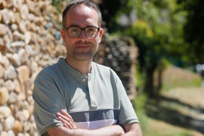 El periodista Pablo Rioja, de el Diario de León, relata de forma descriptiva y objetiva lo vivido en sus viajes a Medjugorje: encontró una paz sobrenatural, pero también inquietantes posesiones.