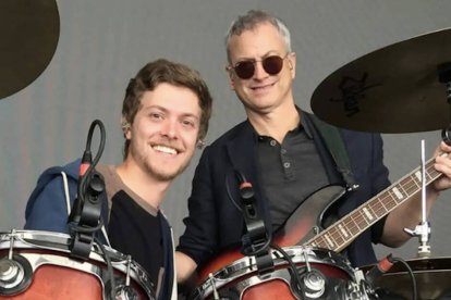 "No hay duda de que su fuerte fe lo sostuvo durante la terrible batalla de cinco años y medio contra este cáncer de cordoma", dijo su padre con pesar en redes sociales.