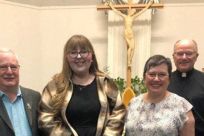 Criada en un hogar de fuertes convicciones protestantes, esta maestra de un colegio católico fue influida por sus alumnos sin prever el resultado.