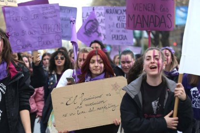 El número de mujeres que aseguran ser feministas se desploma en España en estos últimos años
