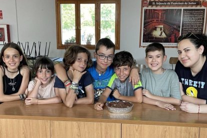 Un grupo de niños en el campamento de Infancia Misionera de 2023 en Javier, Navarra.