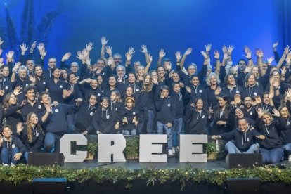 En esta edición ha conseguido lanzar la canción original "INVENCIBLE" que da título al nuevo disco que producirán en los próximos meses en Madrid.