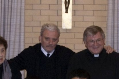 Claudiano ha contribuido a la formación de alrededor 300 sacerdotes que hoy desempeñan su misión en la Diócesis de Roma y en otros Redemptoris Mater del mundo (en la foto: Carmen Hernández, Kiko Argüello y Claudiano).